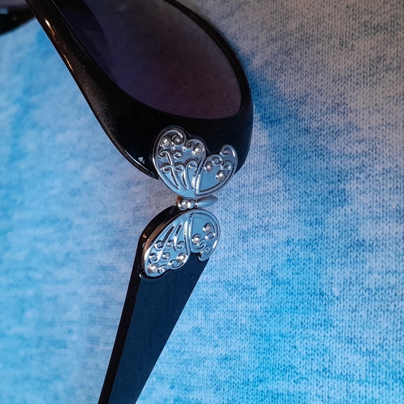 Sunglasses - Picture 4 of 6